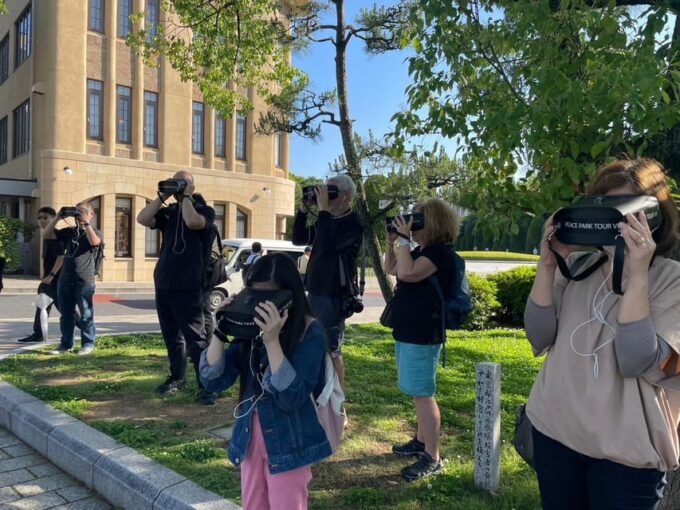 Hiroshima：Guided Virtual Tour/PEACE PARK TOUR VR - Experience the Past in Virtual Reality