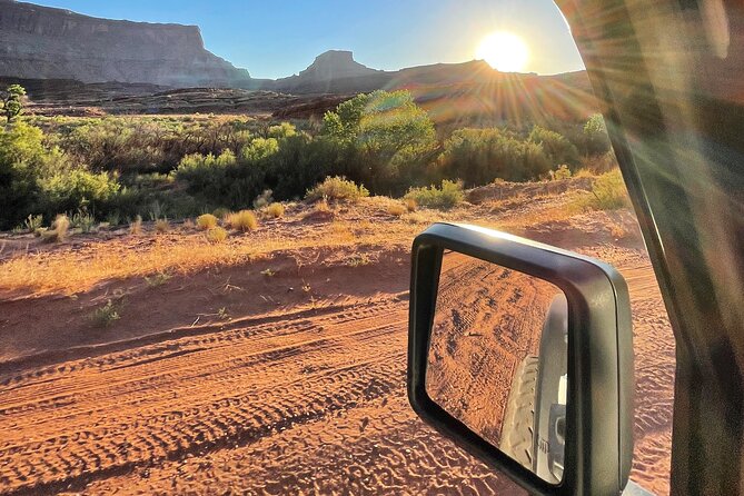 Tip Toe Through Hell Private 4WD Guided Jeep Experience in Moab - Capturing Unforgettable Memories and Experiences