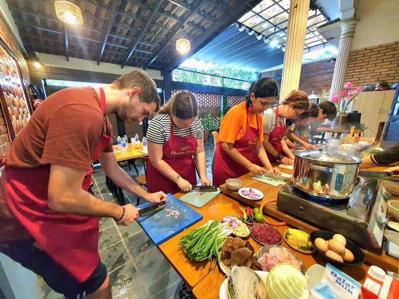 Home Cooking Class and Dinner With Local Chef in Hue City - Activity Overview