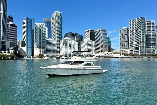 Bayside Marketplace Miami Private Yacht Excursion - Key Points