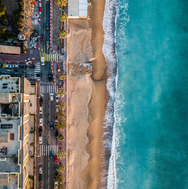 Cannes: Express Walk With a Local in 60 Minutes