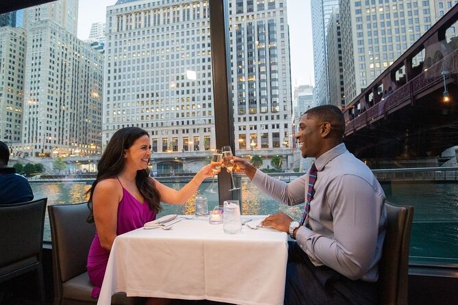 Chicago River 4th of July Plated Dinner Cruise - Key Points