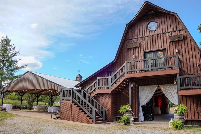 Cozy Farm Experience With Wagon Wheels and Acoustic Meal - Key Points