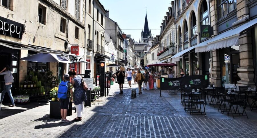 DIJON: Enjoy a Photo Tour With a Professional Photographer