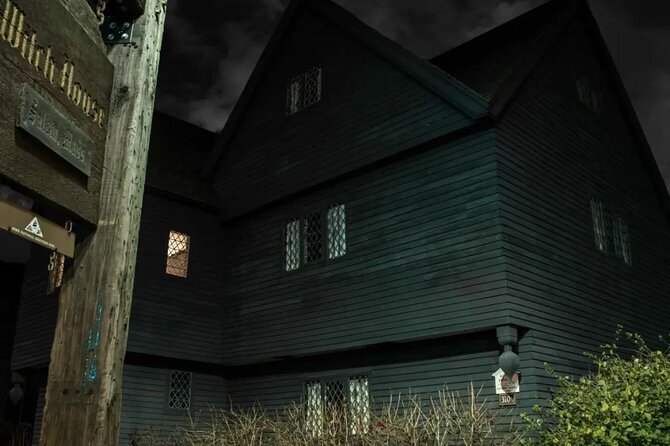 English and Spanish Witchcraft Historical Tour