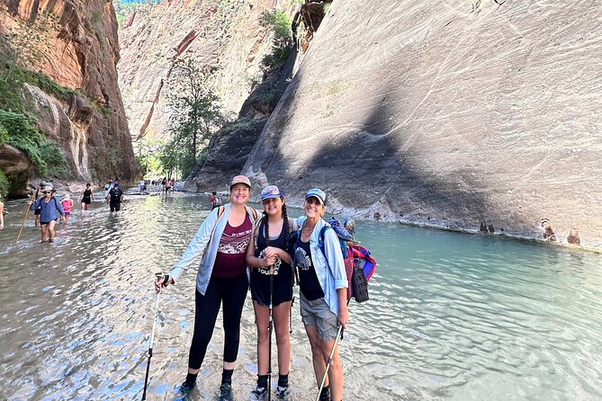 Experience the Narrows in Zion National Park - Key Points