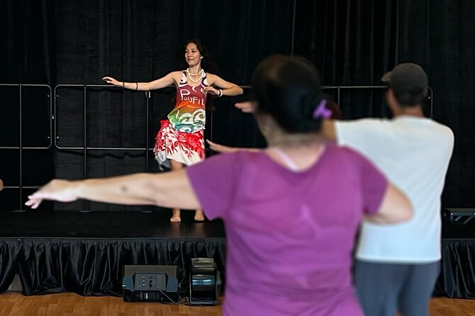 Hula Lesson on Maui: A Fun Review - About Your Stay