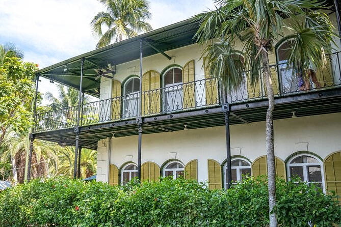 Key West Walking Tour With Glass Bottom Boat Cruise - Key Points