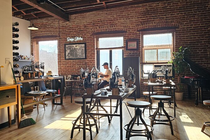 Leather Handbag Sip and Stitch at Rob Hall Design Studios - Key Points