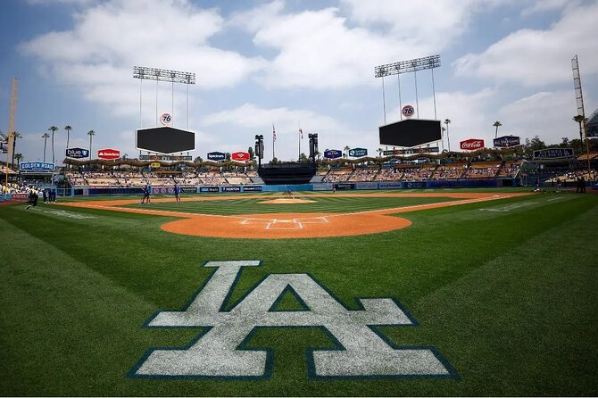 Los Angeles Dodgers Game With Japanese Speaking Concierge - Key Points