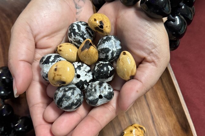 Make a Kukui Nut Bracelet on Maui - Experience the Art of Crafting