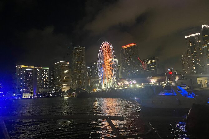 Miami: July 4 South Beach Fireworks Cruise With Open Bar and DJ - Key Points