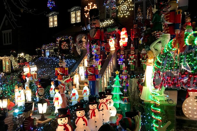New York Dyker Heights Christmas Lights Guided Tour - Key Points