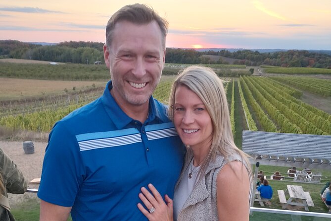 NON BUS Traverse City Old Mission Peninsula Private Wine Tour - Experience the Beauty of Old Mission Peninsula