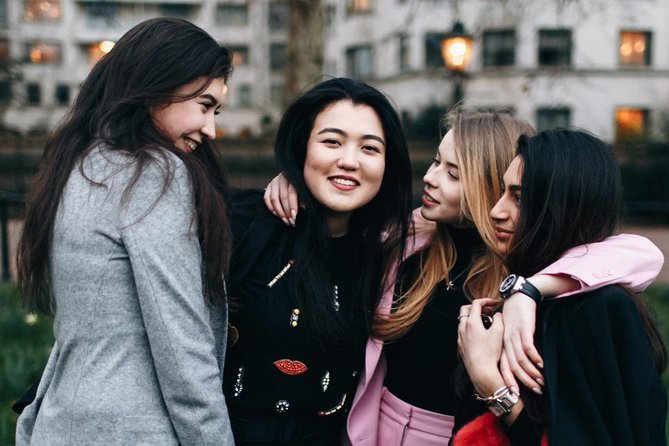 Private Photo Session With a Local Photographer in Cambridge - Key Points