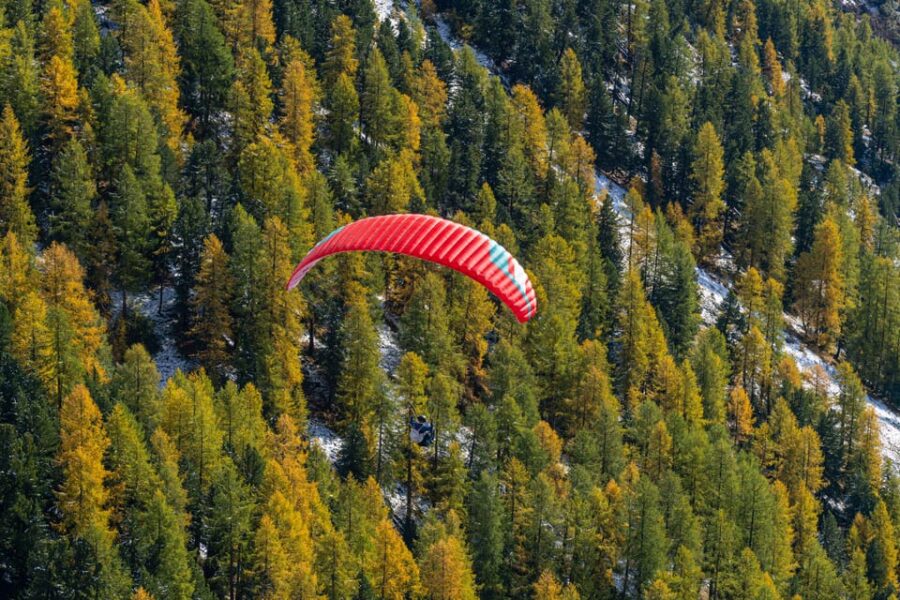St Moritz: Tandem Paragliding Flights