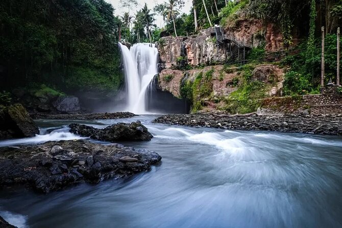Ubud Jungle Swing – Monkey Forest – Water Temple – Waterfall