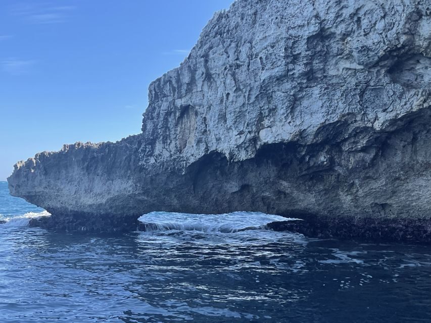 1-Hour Boat Tour With Visit to Sea Caves and Ortigia Island - Itinerary Highlights