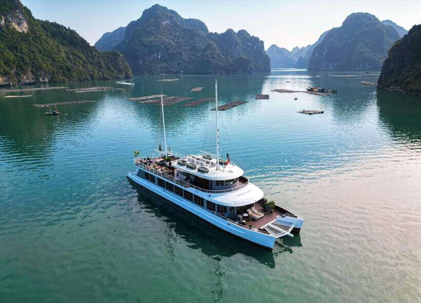 2Days Tour : Lan Ha Bay - Cat Ba Island - Caves - Kayaking - Day 1: Hanoi to Cat Ba & Lan Ha Bay
