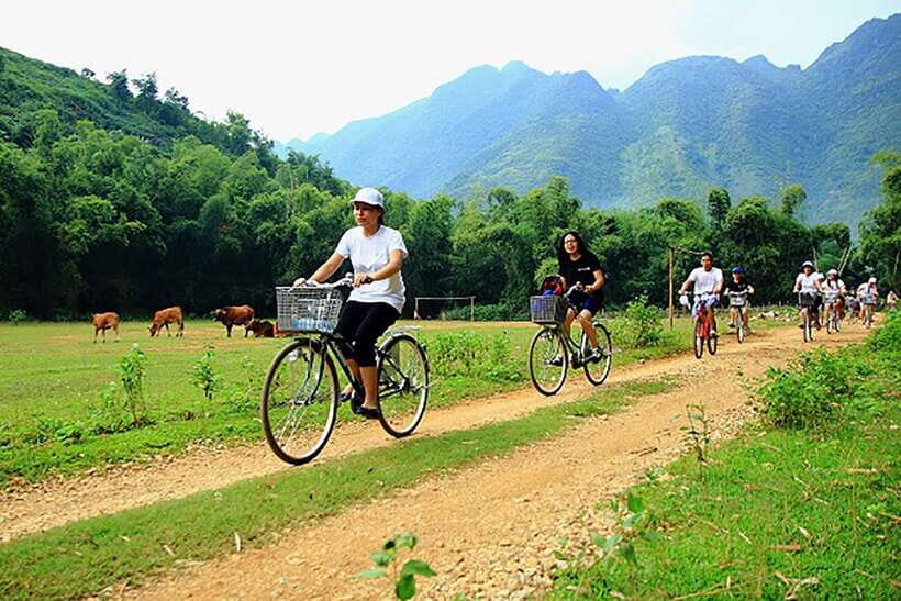 Amazing Mai Chau Day Tour- Small Group With Biking and Lunch - Itinerary Highlights