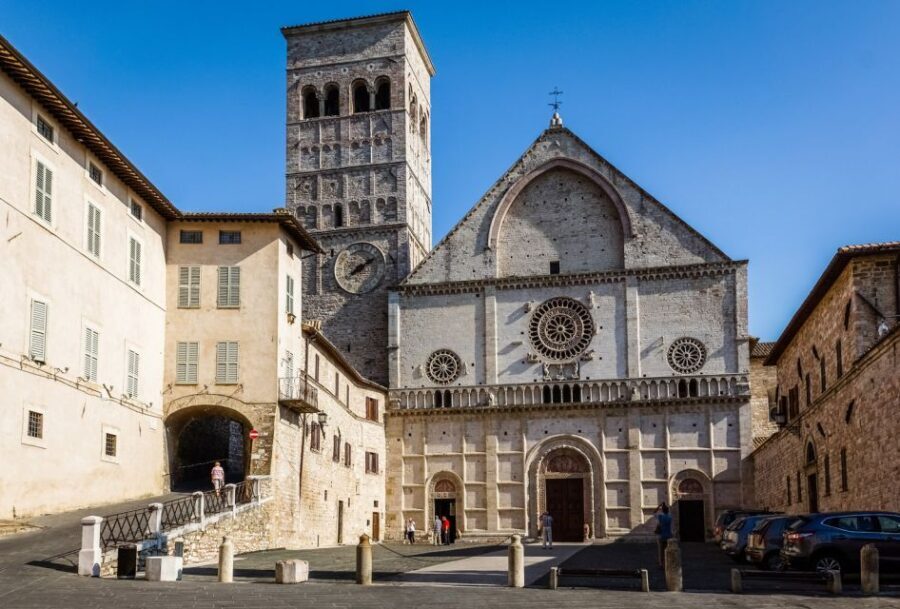 Assisi: Old Town Guided Walking Tour - Pricing and Booking Information
