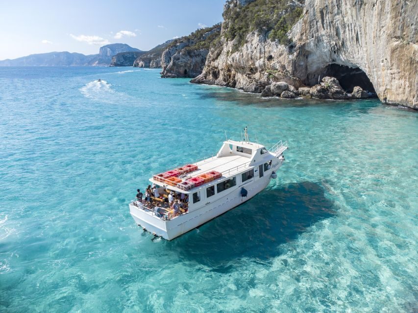 Cala Gonone: Bue Marino Cave & Cala Luna Beach Boat Tour - Highlights of the Grotta Del Bue Marino