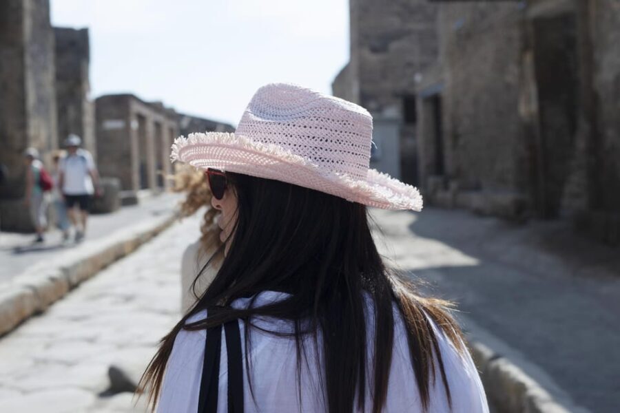 Discover Pompeii: English Walking Tour of the Buried City - Meeting Point and Tour Logistics