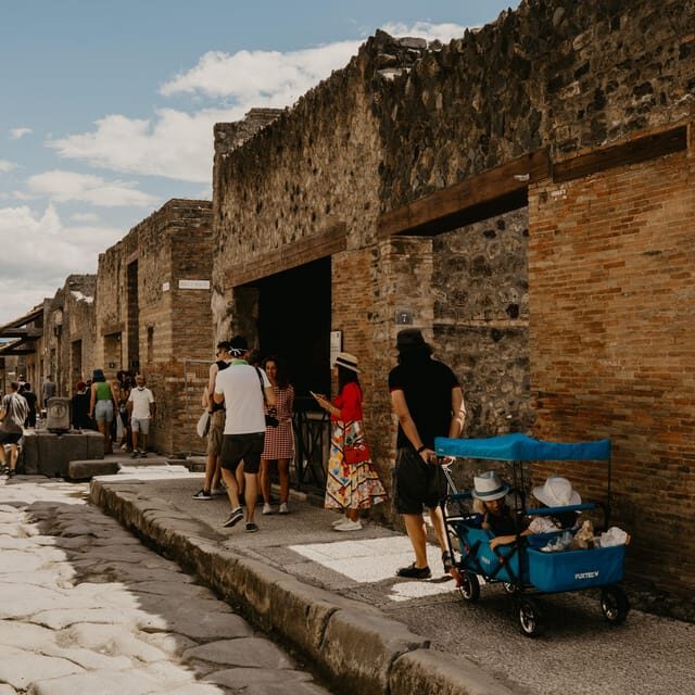 Discover Pompeii: Spanish Walking Tour of the Buried City - Pricing Information