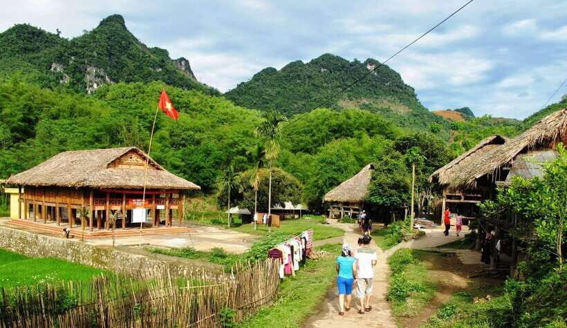 From Hanoi: Mai Chau Valley 2-Day Tour With Homestay - Itinerary Highlights