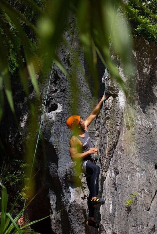 Half Day Rock Climbing in Lan Ha / Halong Bay - Itinerary