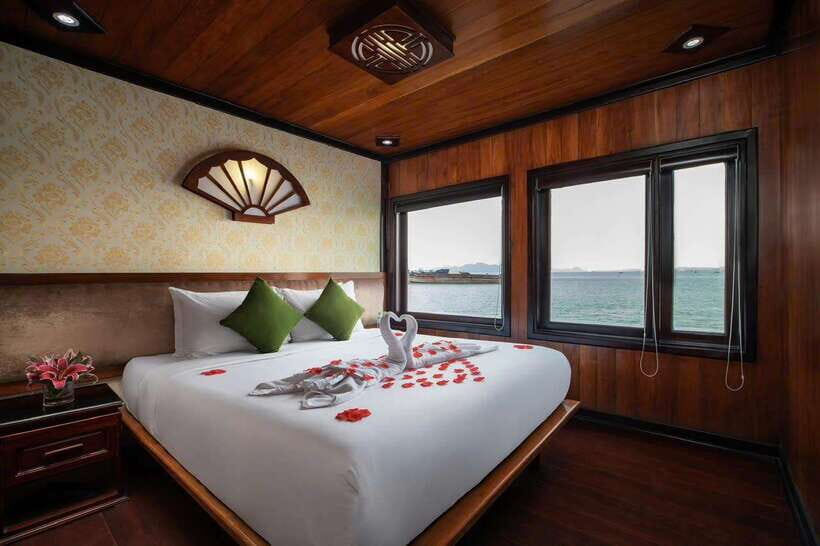 Hanoi: 2-Day Halong Bay Boutique Cruise With Kayaking - Itinerary Highlights