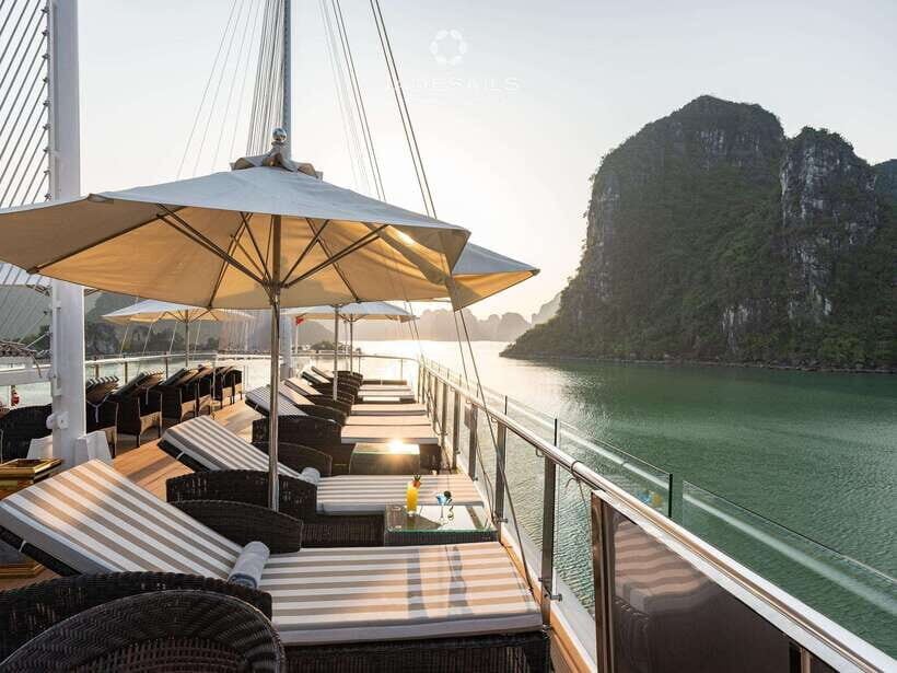 Hanoi: Discover Ha Long Bay 1 Day W Limousine Transfer - Itinerary Highlights