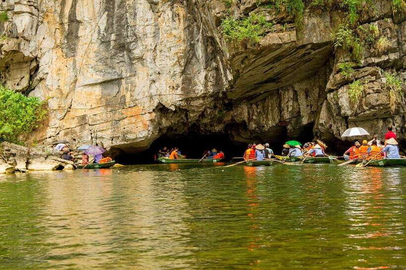 Hanoi: Full-day Exploring Hoa Lu And Trang An Grottoes - Exploring Hoa Lu
