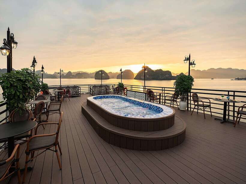 Hanoi: Halong Bay Cruise With Kayaking and Sunset Party - Itinerary Highlights
