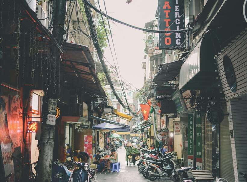 Hanoi Hidden Gems: Old Quarter & Train Street Walking Tour - Meeting and Ending Points