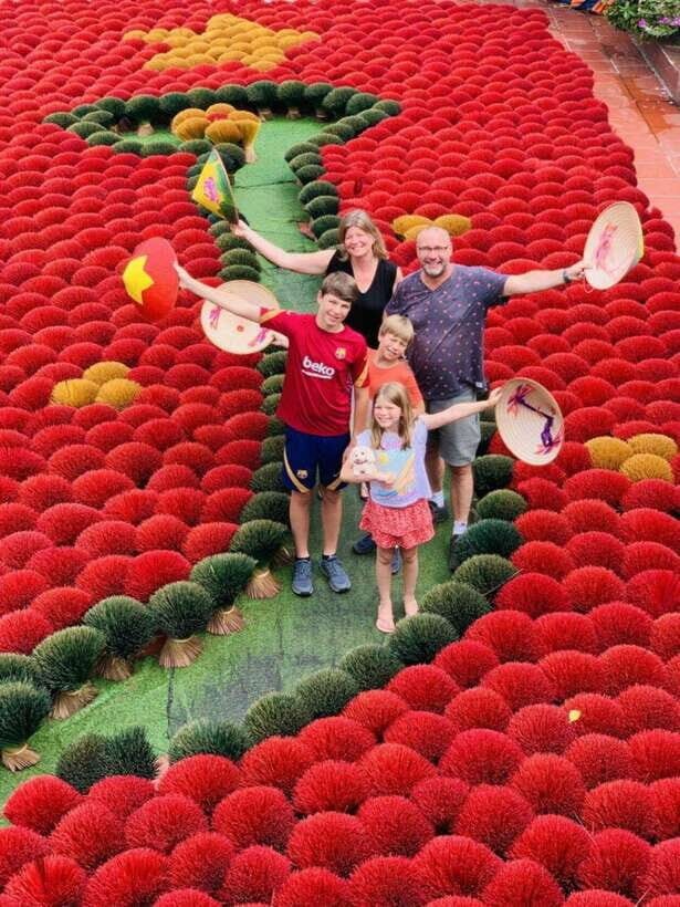 Hanoi: Perfume Pagoda and Incense Village Day Tour - Itinerary Highlights