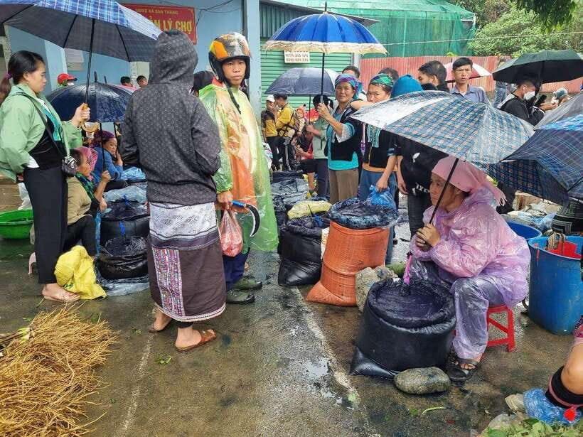 Lai Chau: Colorful Ethnic Market of San Thang on Sunday - Exploring the Unique Traditions of Luu, Thai, and Red Mong People