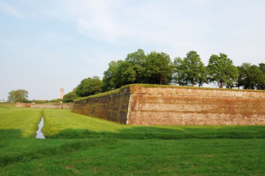 Lucca: Self-Guided Bike Tour to the Wine Roads - Booking Your Adventure