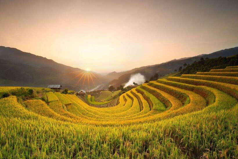 Mu Cang Chai: Motorbike Adventure With Waterfalls & Villages - Discover the Captivating Mam Xoi Hills