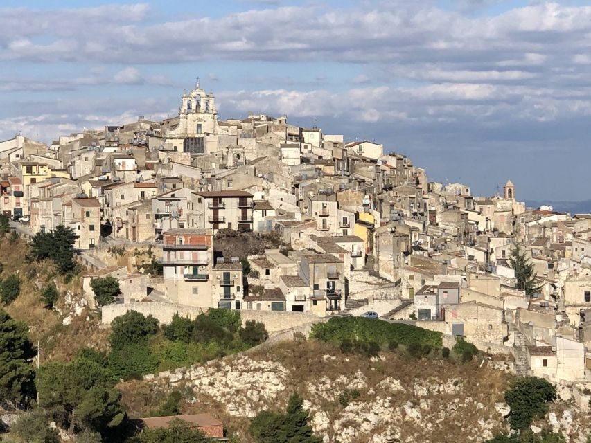 Mussomeli: Manfredonic Castle and Churches Walking Tour - Highlights of Manfredonic Castle