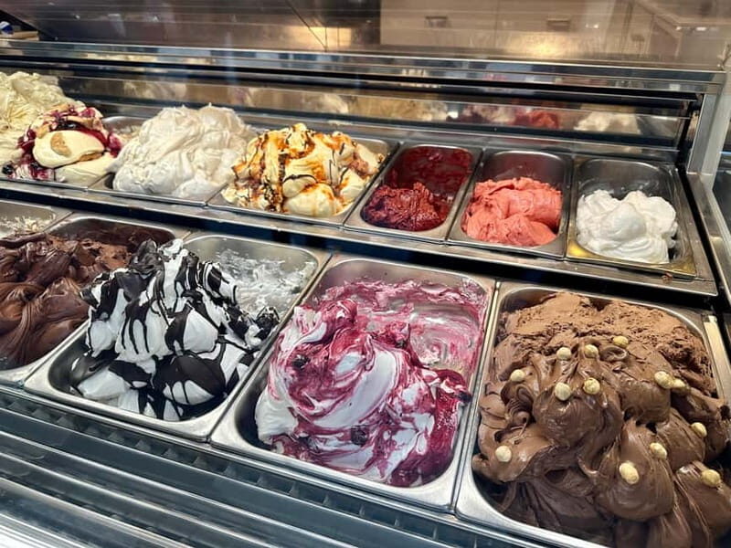 Naples: Street Food, Facts and Sightseeing Walking Tour - The Culinary Delights of Naples