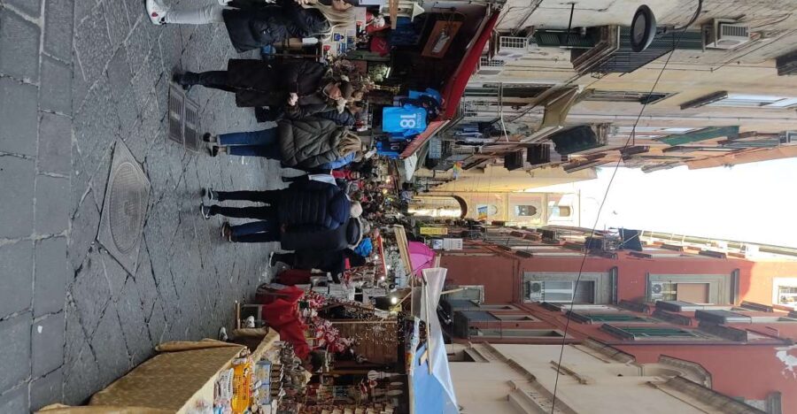 Naples: the Magic of Christmas and Nativity Scenes - A Journey Through the History of Nativity Scenes