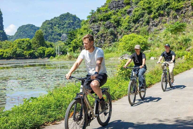 Ninh Binh Luxury 1 Day Trip With Limousine: Trang An, Hoa Lu - Itinerary and Activities