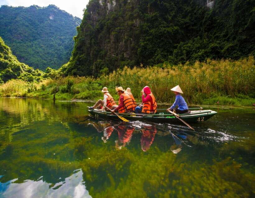 Ninh Binh Private Tour to Hoa Lu, Tam Coc & Mua Cave - Exploring the Hoa Lu Ancient Capital