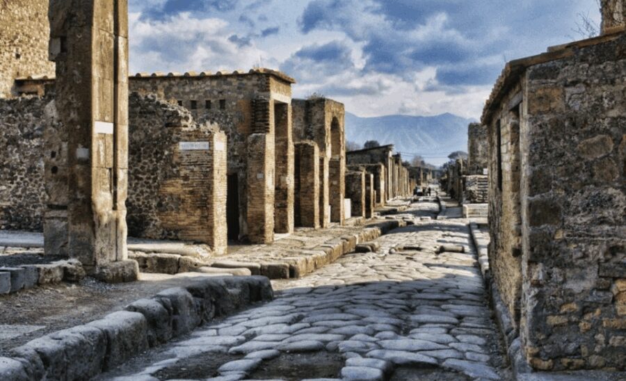 Pompeii: Skip-The-Line Entry Ticket With Audio Guide or Tour - Tour Options: Audio Guide vs. Guided Tour