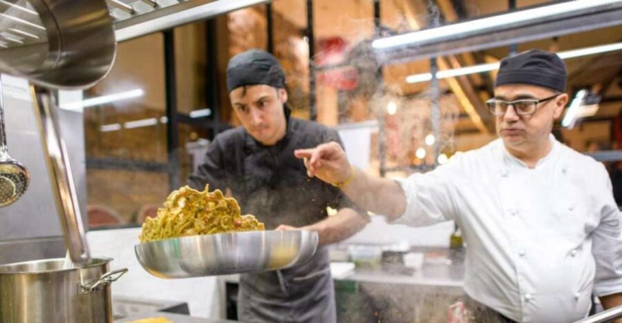 Rome: Roman Restaurant Dining Experience With Food and Wine - Menu Options: Bronze and Gold