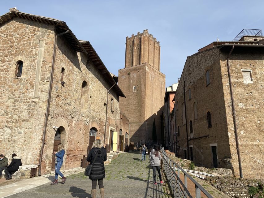 Rome: Trajan Markets Experience With Multimedia Video - Multimedia Experience: A Journey Through Ancient Rome
