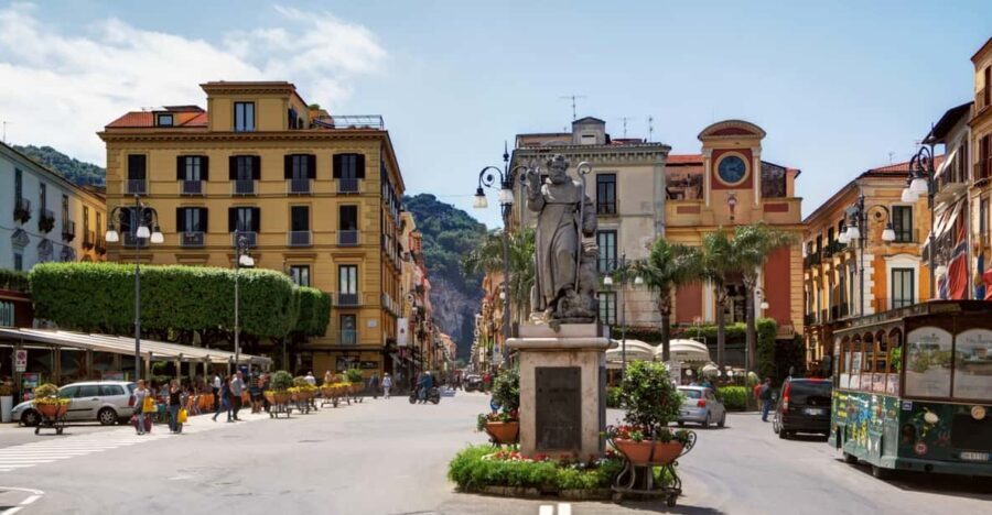 Sorrento Through the Eyes of a Local - Iconic Landmarks and Their Stories