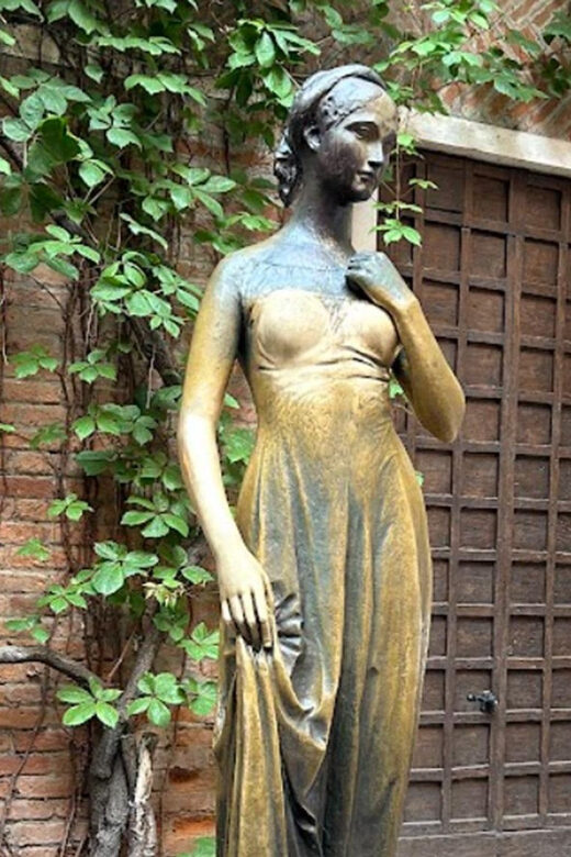 Verona: Juliet's House Fast-Track Entry Ticket & Audio Guide - Overview of Juliets House Experience