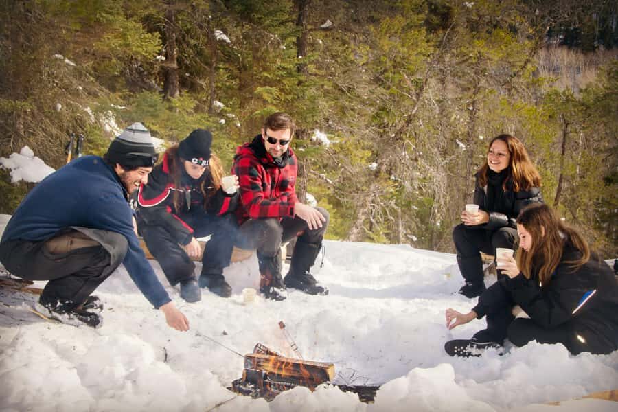 15 min. Tadoussac : Snowshoe Trails & Dinner Saguenay Fjord - Exploring the Snowshoe Trails Near Tadoussac